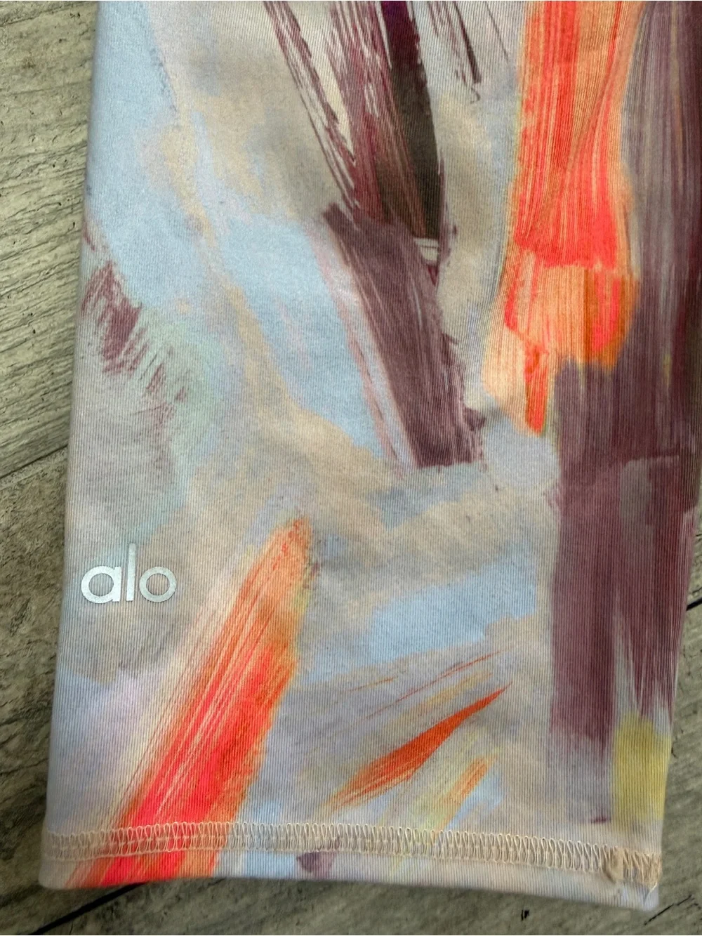 ALO Yoga Airbrush Modernist Colorful Brushstroke Capri Leggings